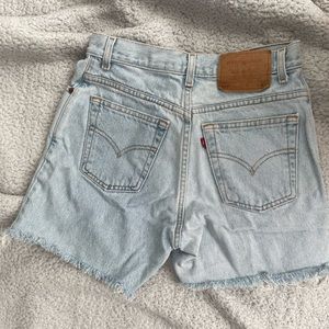 Levi’s light washed high waisted shorts